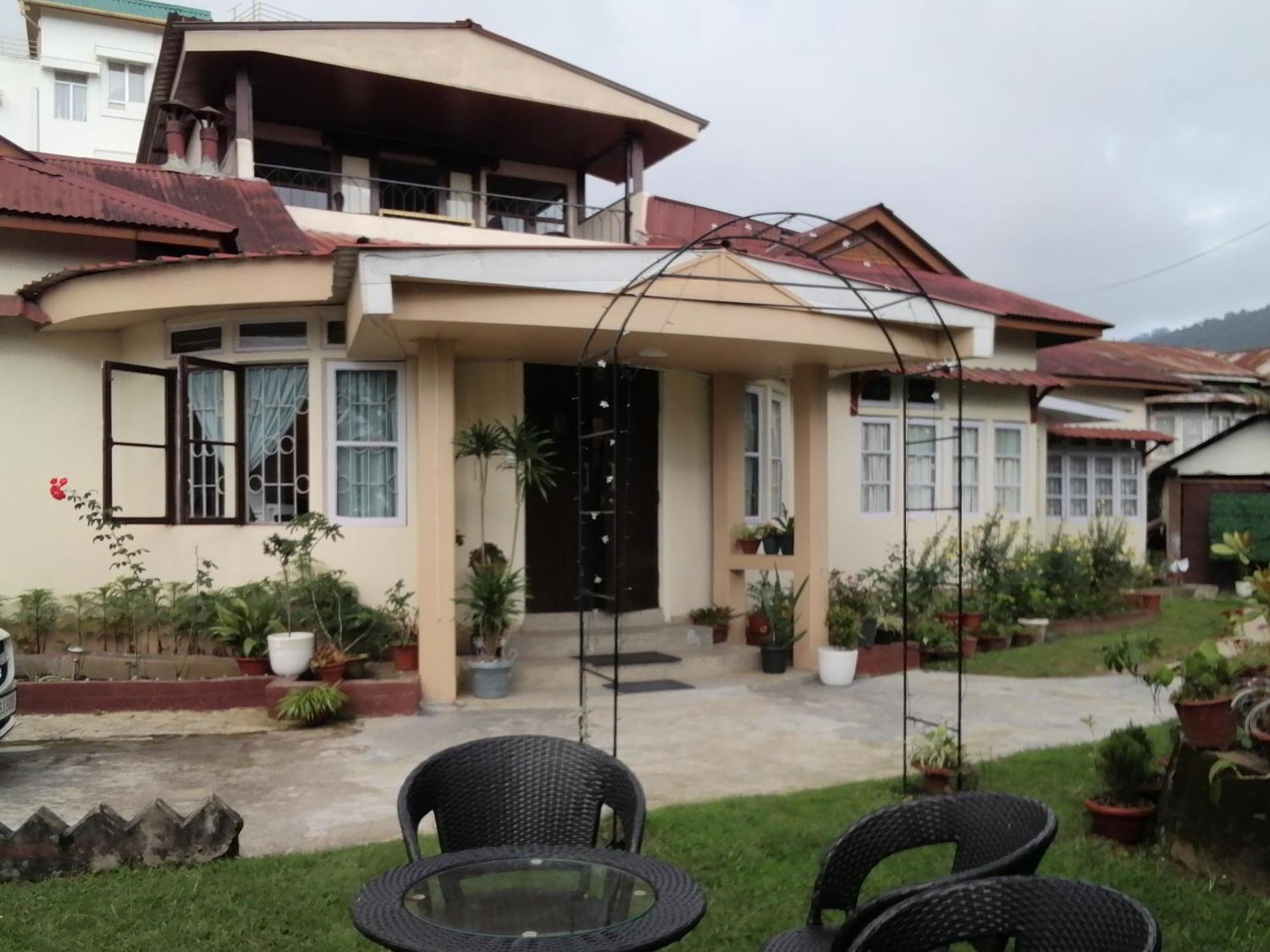 Montevideo Boutique Homestay Shillong Exteriör bild